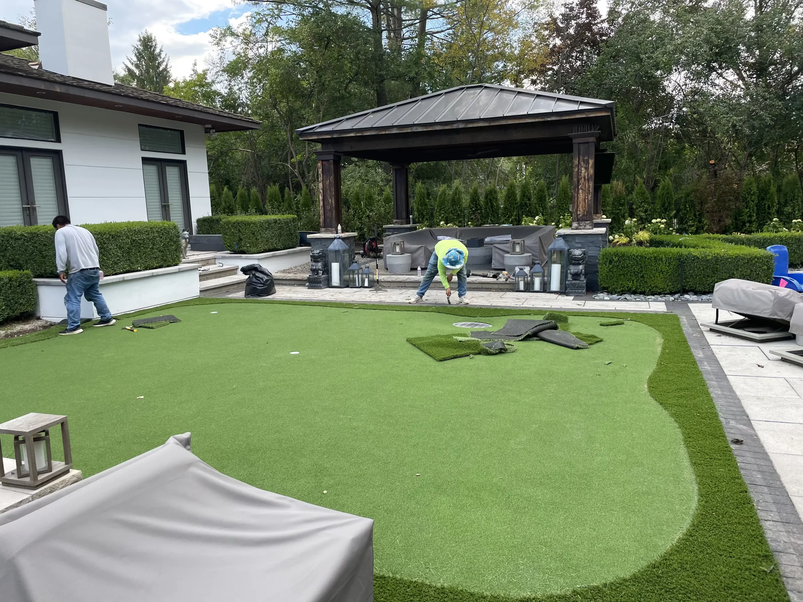 Synthetic Putting Green Design and Installation